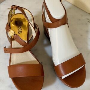 NIB Michael Kors Tan Sandals with Gold Accent